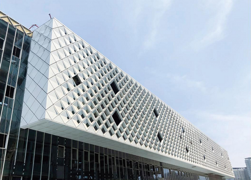 為什么鋁單板在市場(chǎng)中這么流行